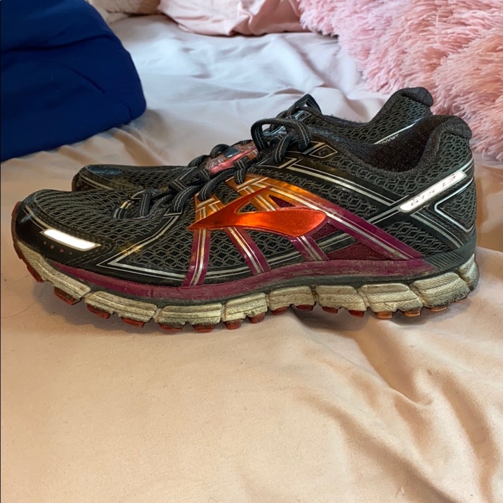 Running shoes
